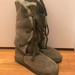 Emu boots brand new! Size 39 US size 9 very comfy!